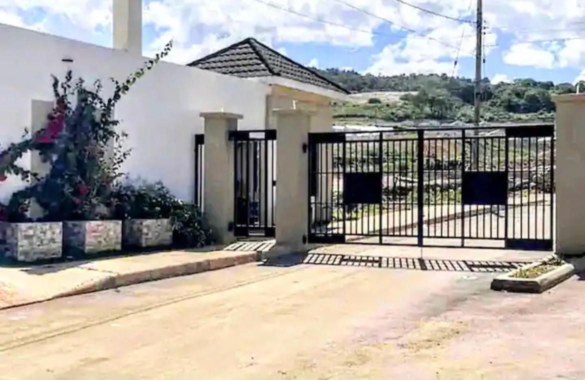 Wynters'Escape-Gated 1 Or 2 Bedroom W Puertosecobeach Access Discovery Bay Extérieur photo